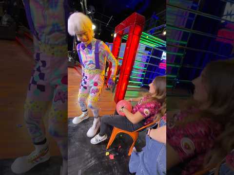 Quien m谩s quiere jugar con Randy?