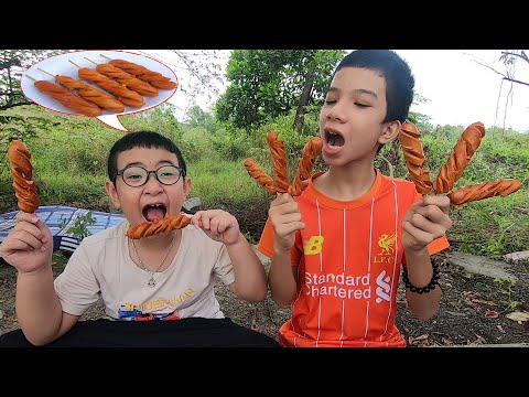Người Anh Tham Lam - Anh Trả Lại Xúc Xích Cho Em Đi - Bài Học Cho Bé! Thầy Thái Vlog
