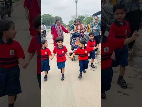 Navya school se wapis aa gayi๐ #unbelievablenavya #shorts #video #navya #school #backtoschool