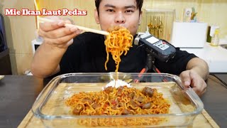 Mukbang ASMR Mie Ikan Laut Pedas