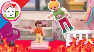 Playmobil en francais Le sol est de lave à la maison - Famille Hauser