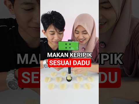 jangan makan keripik jebakan! #couple #game #makan #kripikkentang #punishmentchallenge #short