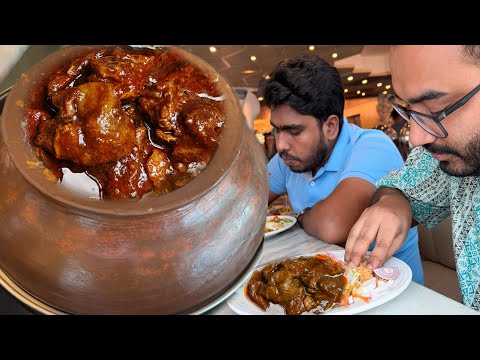 Eating Lunch(Rice & Spicy Meat Curry/Handi Gosht) With Friends at The Buffet Lounge, Dhanmondi