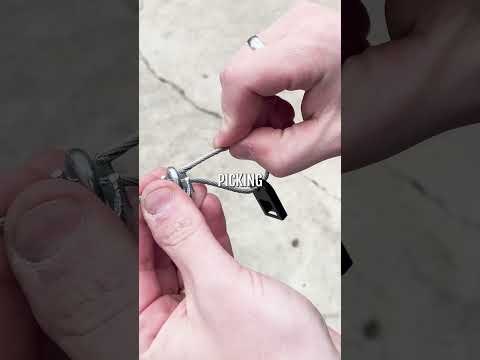 Strength Testing this Quick Release Keychain