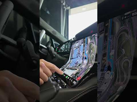 Komplett neues Porsche-Cockpit für den neuen Porsche Cayenne electric!