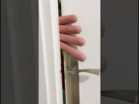 He traped his Finger in a Door! Mario and Luigi dad  comes up with helpfull lifehack 😱😭🤣 #shorts