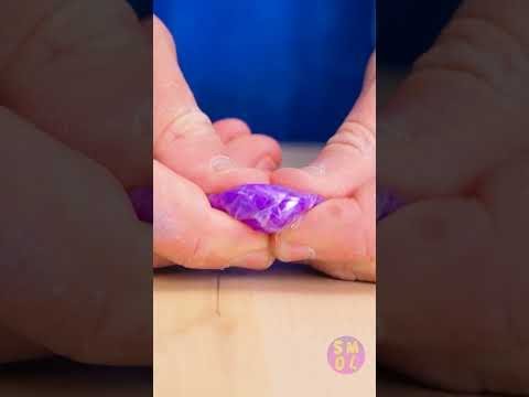 Wow! DIY glue-crayon Toy by Let's GLOW