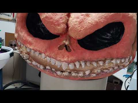 Building a giant animatronic pumpkin