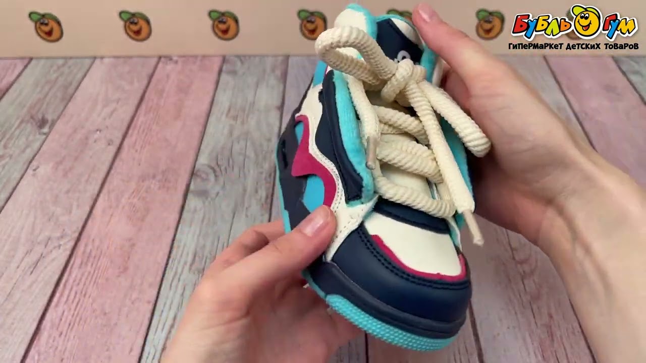 Ботинки демисезонные Pasito в спортивном стиле голубые с сине-белыми вставками - видео