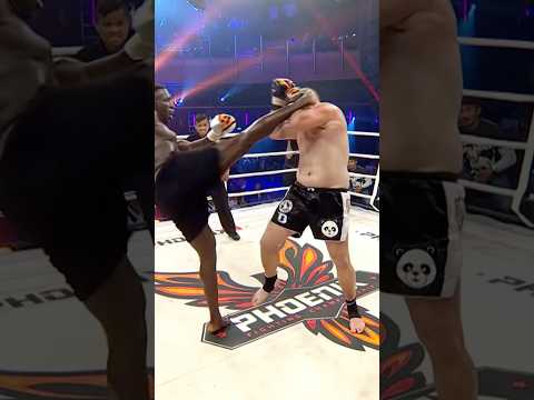 BRUTAL High Kick TKO!๐ฅ Superheavyweight Muay Thai Destruction! ๐ฌ๐ง๐ฅ #kickboxing #muaythai