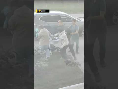 А потом вышел муж девушки и нокаутировал это быдло