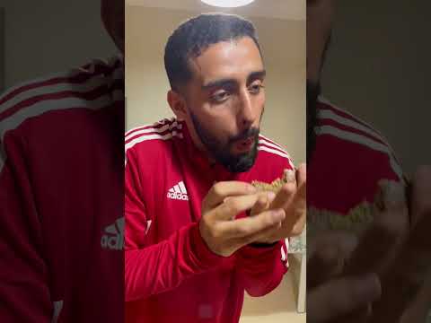 عطيت تريا بطاطا مقليه 😹😹😹