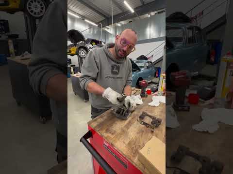 Repousse piston  #automobile #mechanic #funny