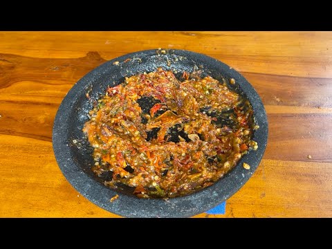 MENU HARI INI IKAN GORENG,SAMBEL TOMAT,LALAPAN