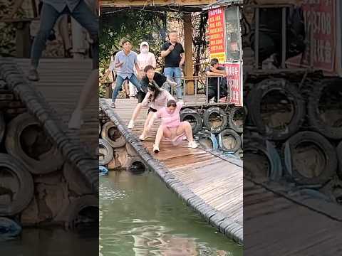 넘어지고 빠져도 신나고 행복한 흔들다리     #흔들다리 #행복 #funny #함께