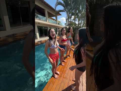 ACERTE O RITMO OU CAI NA PISCINA