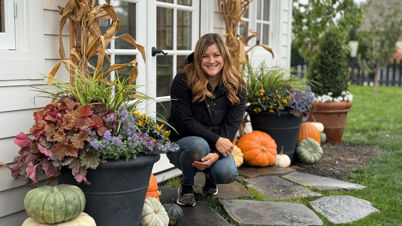 Decorating the Flower Shed for Fall!