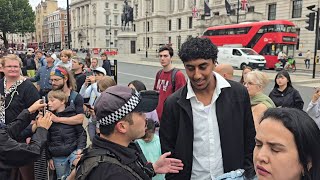 TOURIST TOLD OFF BY POLICE BE RESPECT OK 
