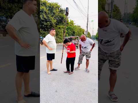 shoe prank 🤣😅🤣 funny video comedy clip 🤣🤣 #crazily #foryou #waterballoon #crazyquady #crazylife