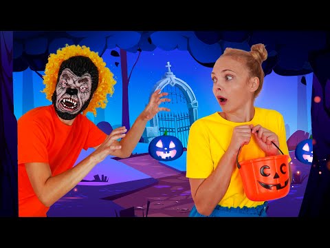 Wheels on the Bus Halloween & It's Halloween Night | Kids Songs and Nursery Rhyme