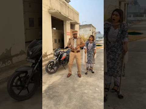 এই পুলিশটা কেনো তার জামা খুলছে #shorts