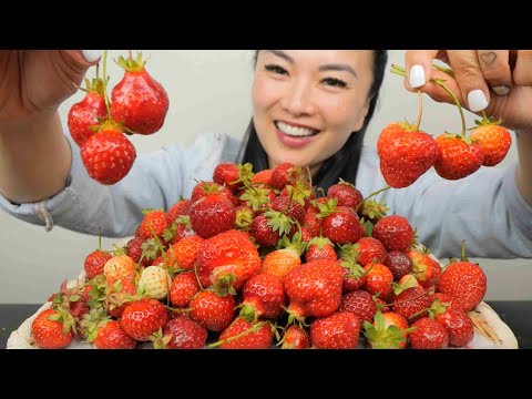 I PICKED THESE STRAWBERRIES (ASMR EATING SOUNDS) LIGHT WHISPERS | SAS-ASMR