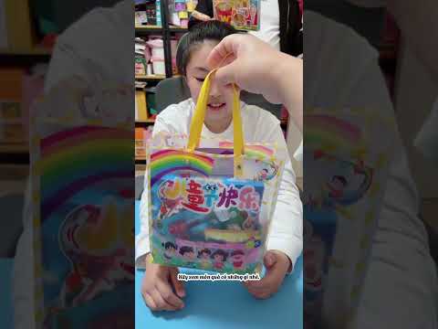 Các bạn nói Táo có nên chia sẻ với bố không? #funnyshorts