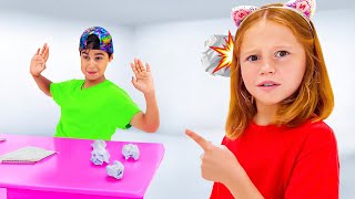 Nastya dan Evelyn membantu satu sama lain dan cerita tentang keberagaman - kompilasi video