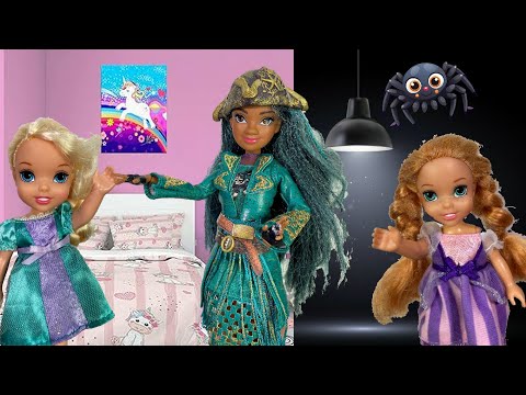 Elsa and Anna Toddlers Room Makeover with Uma