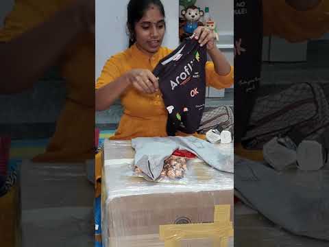 మా అమ్మ ఎం తెచ్చారో చూడండి 🧳 #foodvlogs #foodie #food #kfc #streetfood #telugufood #youtubeshorts