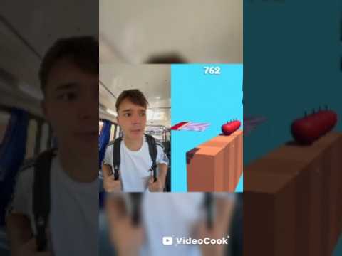 asientos en el autobús escolar créditos @benjacalero #gamepley