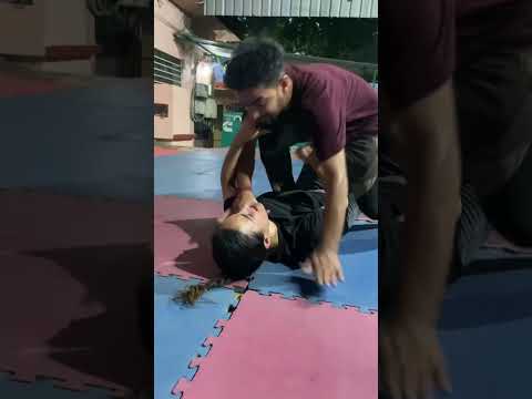 Girl self defence fight #martialarts #selfdefense #youtube #selfdefensetechniques