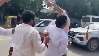 सड़क पर कांग्रेस बीजेपी का महासंग्राम पटना का बापू सभागार.
