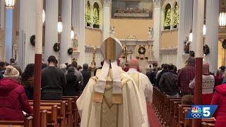 Burlington churches gather for Christmas Eve