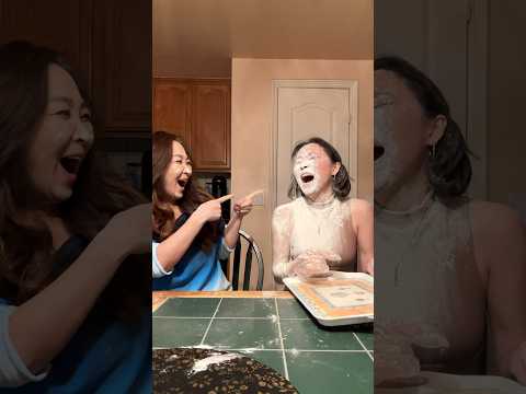 my mom is so messy! 😶‍🌫️ #funny #comedy #family #prank #korean #mom