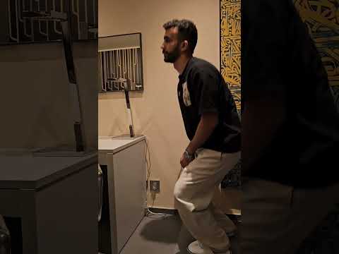 بس تحاول تطفي الضو بالفندق