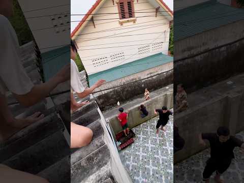Ném bịa chúng người đi đường #dinhphu #funny #short