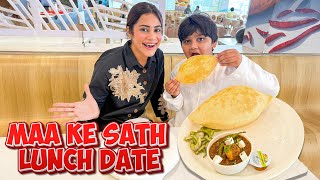 Maa ke sath lunch date