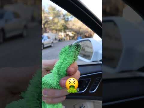 ARABA CAMI MOTORUNU SİLİKON SPREYLE DÜZELTMEYİ DENİYORUZ ! #shorts