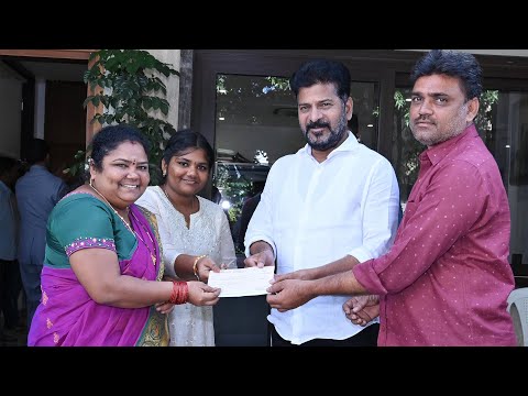 KumariAunty Donated Rs.50 Thousand to Telangana Chief Minister's Relief Fund | CM Revanth Reddy, STD