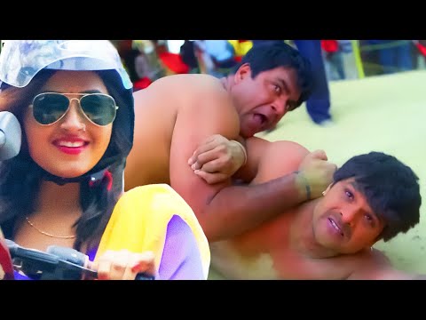 नजर हटी दुर्घटना घटी काजल राघवानी को देखने के चक्कर में मुकाबला हर गए खेसारी #khesarilalyadav #video