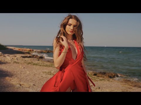 Otilia - ﻿﻿Oh Na Na | Lyric Video