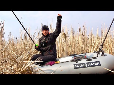 Карась проснулся и клюёт! Как наловить мешок рыбы? Рыбалка в камыше удочкой с боковым кивком!