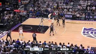 Klay Thompson set the Screen for Stephen Curry gets his first 3 points in Game 1