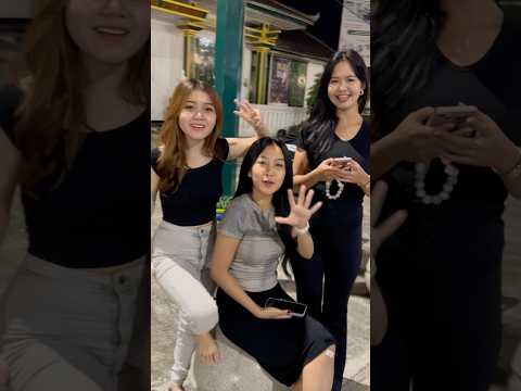 3 cewek 50 ngobrol