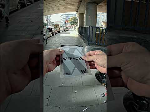 Yolda görüğümüz polis aracının fotoğrafını çektik.  #automobile #streetphoto #camera