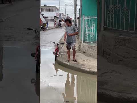 La bicicleta partida 😂😱