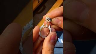 How to make an amazing custom ring with a big central stone