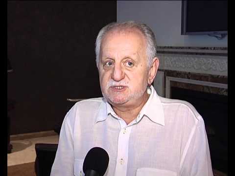 Початок демонтажу пам'ятника Радянської України