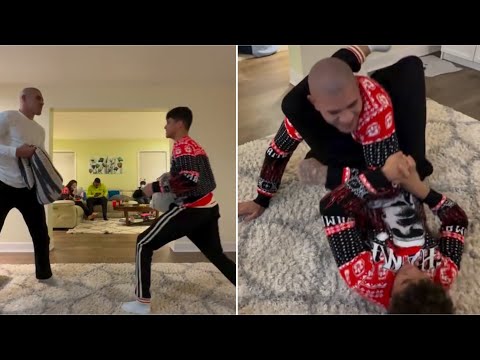 ALEX PEREIRA SCRAPS HIS SONS ON CHRISTMAS